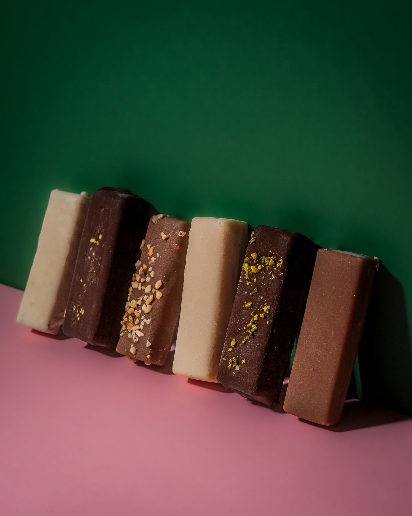 Frozen Power Protein Eis-Riegel in unterschiedlichen Sorten mit hohem Proteingehalt und ohne zugesetzten Zucker.